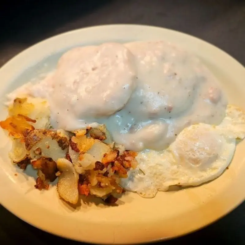 Biscuits Built for Real Diner Gravy
