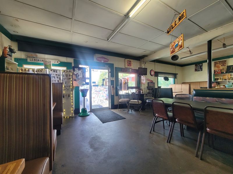 The Old-Fashioned Country Store That Became a Burger Destination