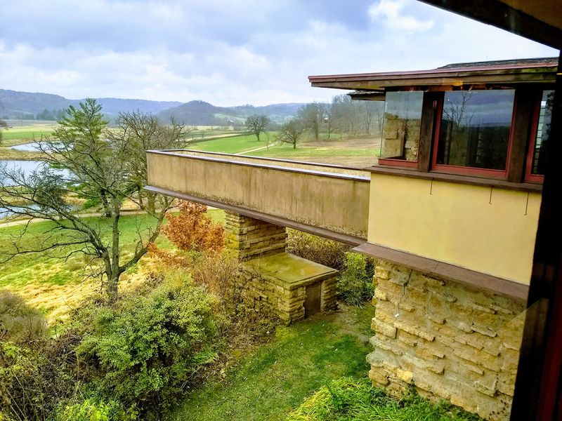 Architecture Designed To Belong To The Hill