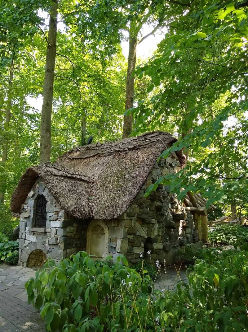 Make-Believe in Enchanted Woods