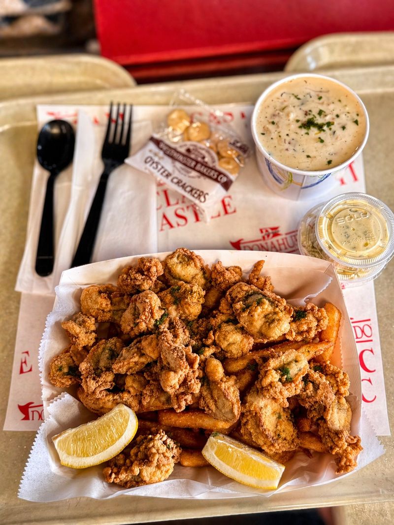 The Whole-Belly Clams Are the Main Event