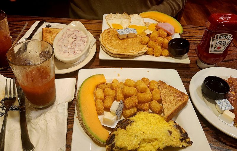 Brunch That Turns A Weekend Drive Into An Event