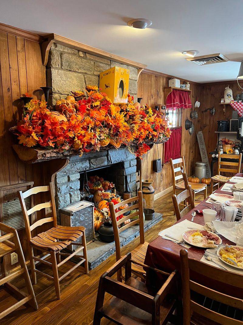 Family-Style Serving That Keeps The Table Talking