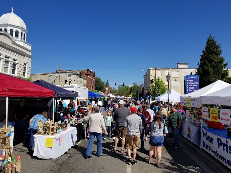 Community Events That Make Neighbors Familiar