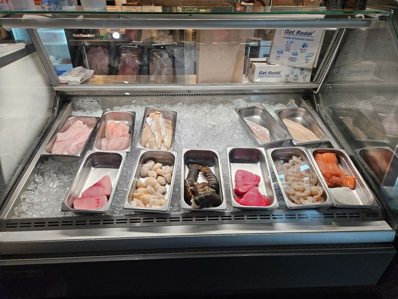 A Market That Keeps Seafood Center Stage