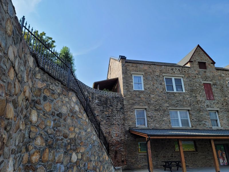 Housing Costs That Can Stretch a Budget