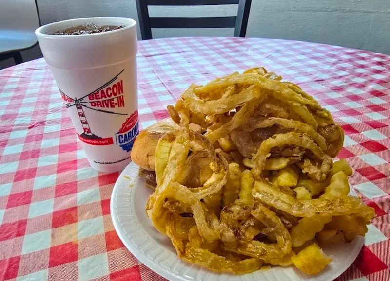 The Pimento Cheeseburger Brings Two Southern Favorites Together