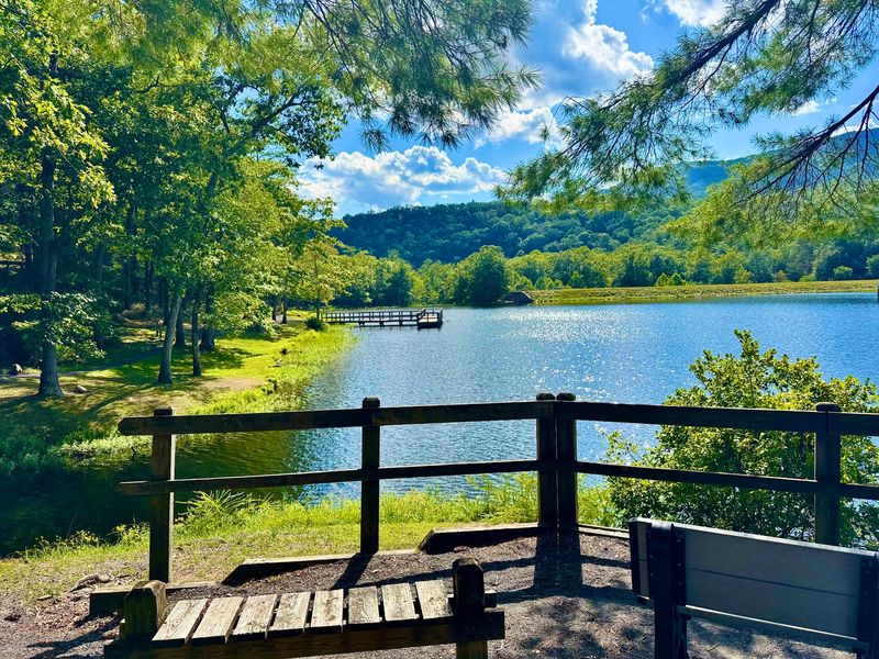 A Mountain Lake With Old-School Calm - Douthat State Park in Millboro, Bath County