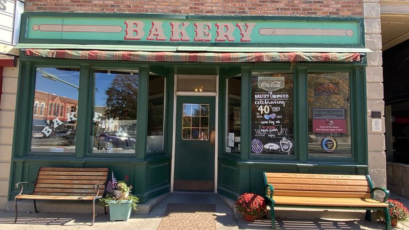 Winterset's famous apple fritter break