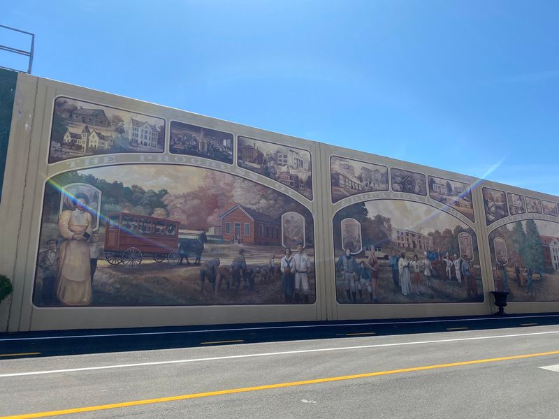A Floodwall That Became a Canvas