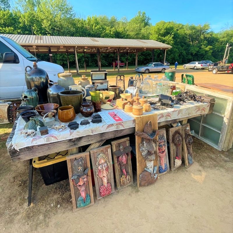 Bargain Exchange Flea Market - Pickens
