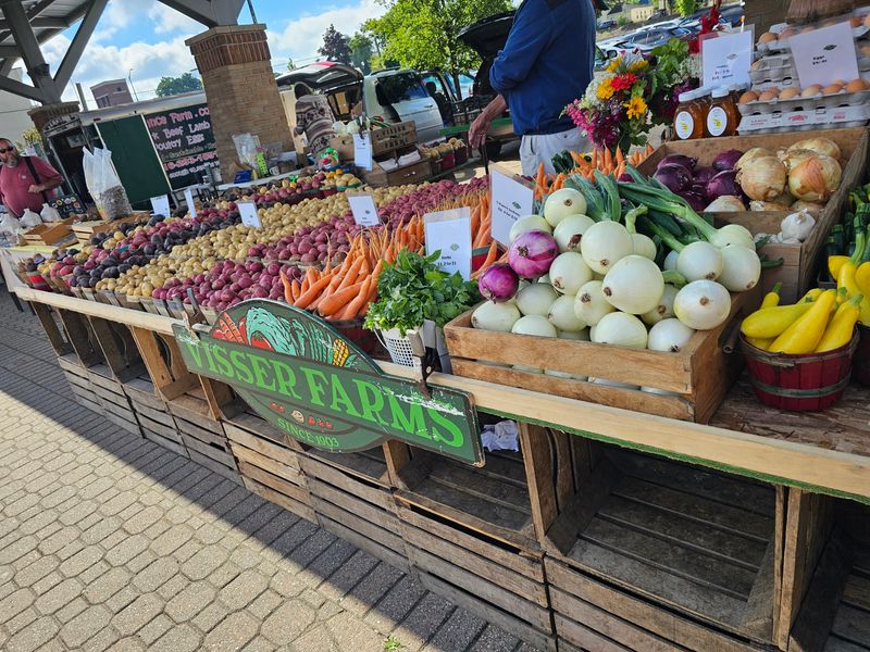 Holland Farmers Market