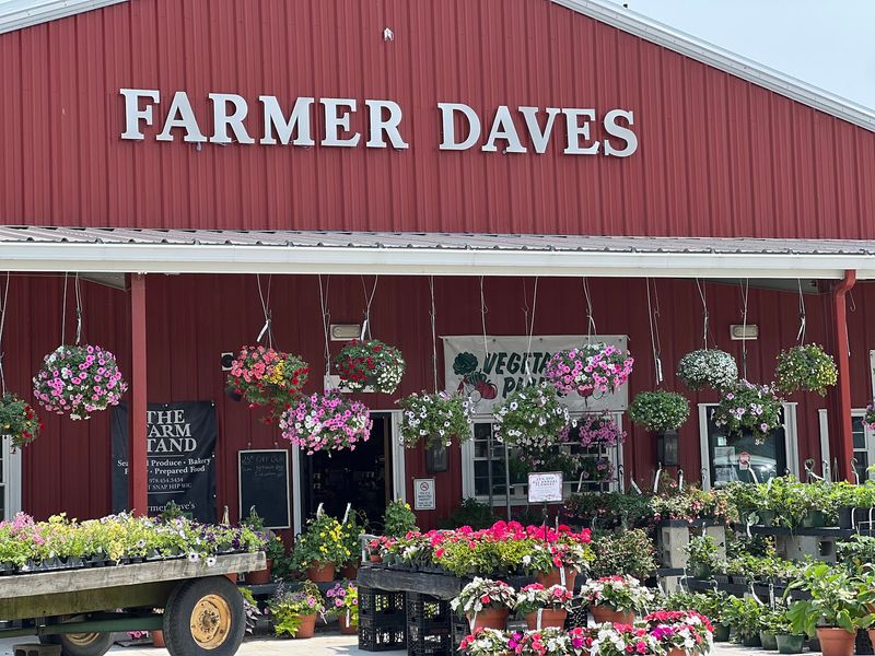 Farmer Dave's Farm Stand and CSA - Dracut