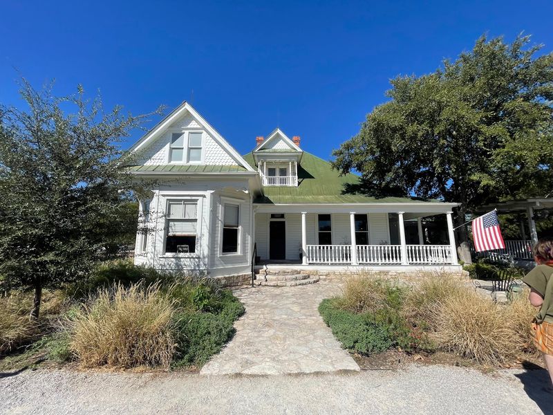 The Texas Chain Saw Massacre Locations - Round Rock, Leander & Kingsland