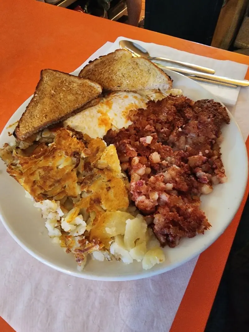 Corned Beef Hash With a Crunch