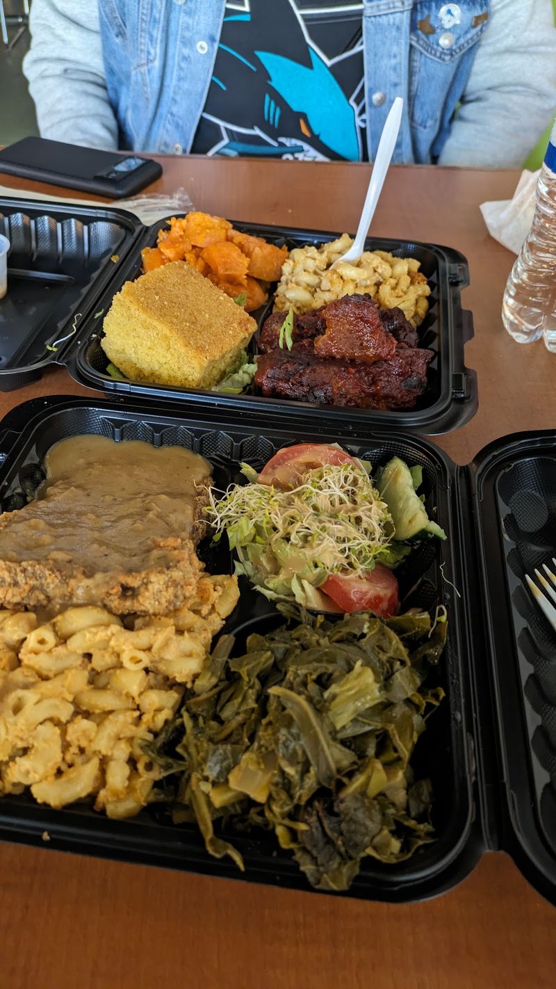 Collard Greens Without the Usual Meat