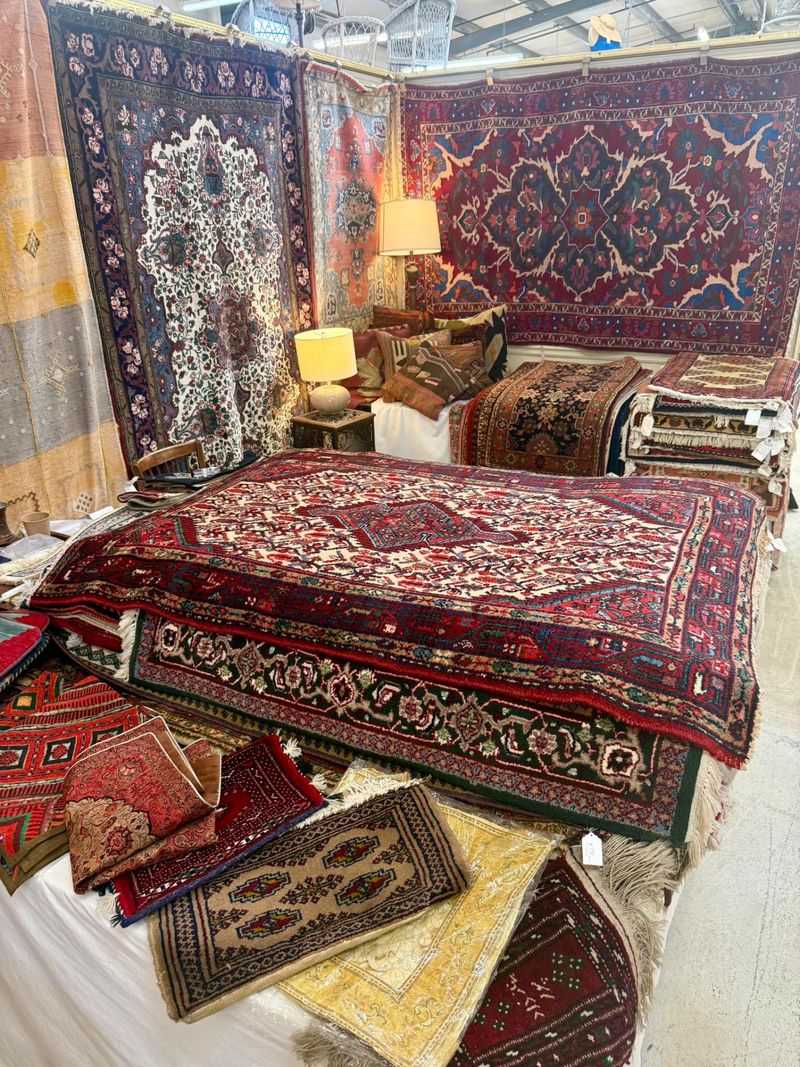Talk to the Vendors Like a Treasure Hunter