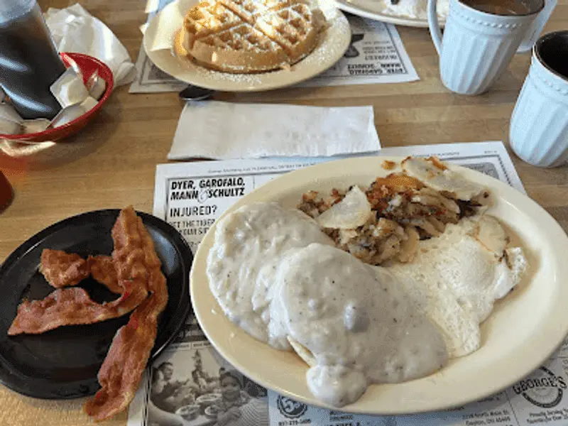 Sausage Gravy With a Peppery Diner Soul