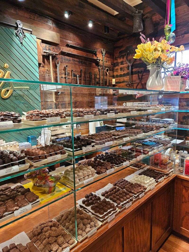 Marie's Candies in West Liberty, Logan County,