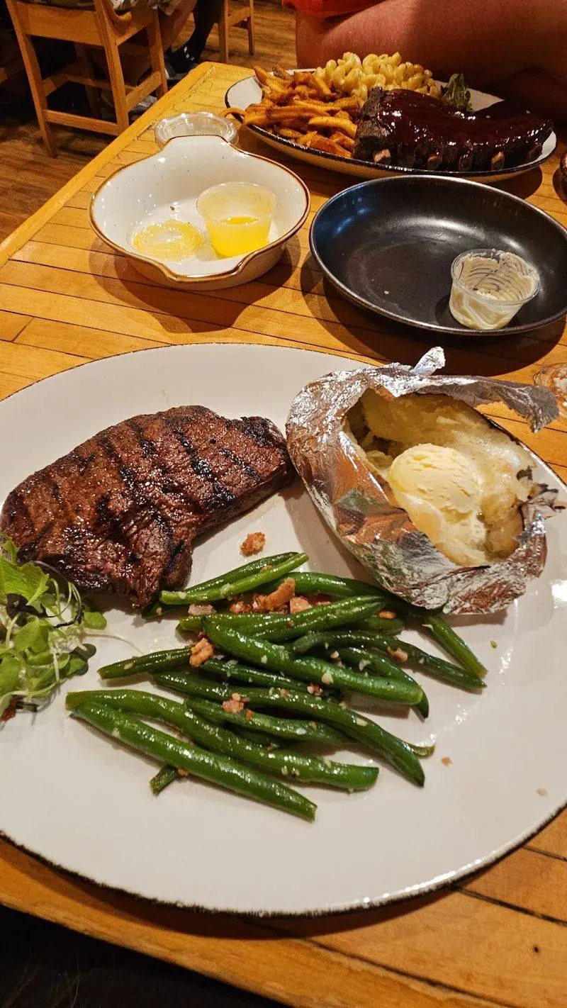 The Bear's Den Steakhouse - Cambridge