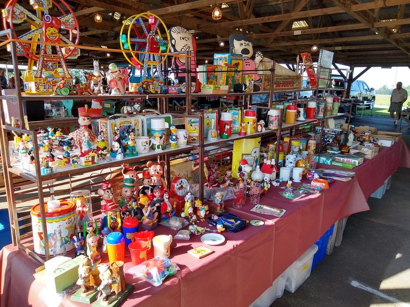 Meet Dealers Who Know Their Merchandise