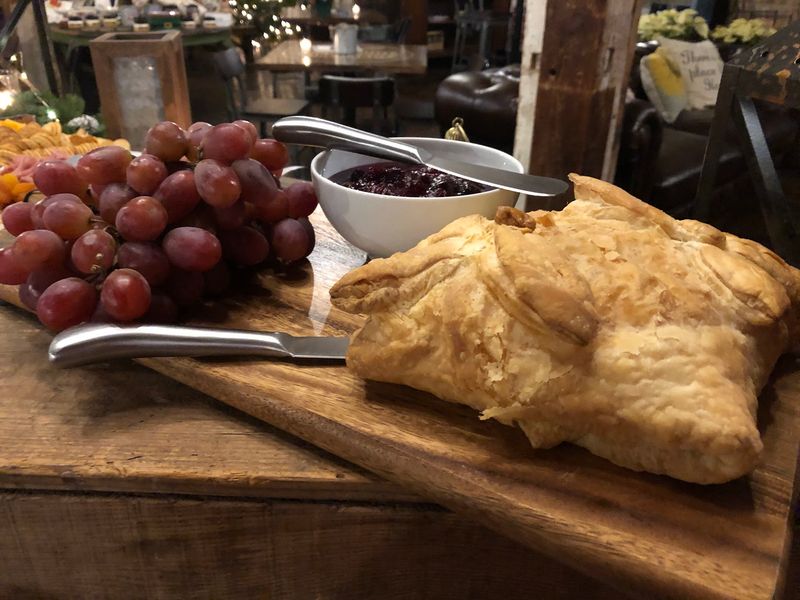 Hidden Valley Orchards, Lebanon, Warren County, Seasonal Pastry and Coffee