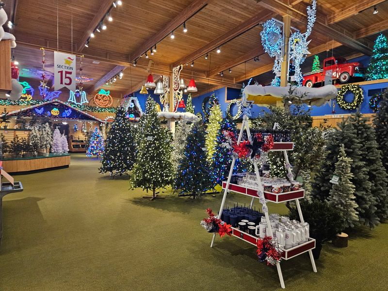 Holiday Wonder with Fall Flair: Bronner's CHRISTmas Wonderland in Frankenmuth, Saginaw County,