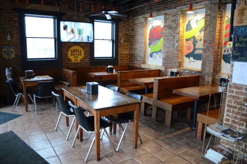 Pop's BBQ - Iowa City