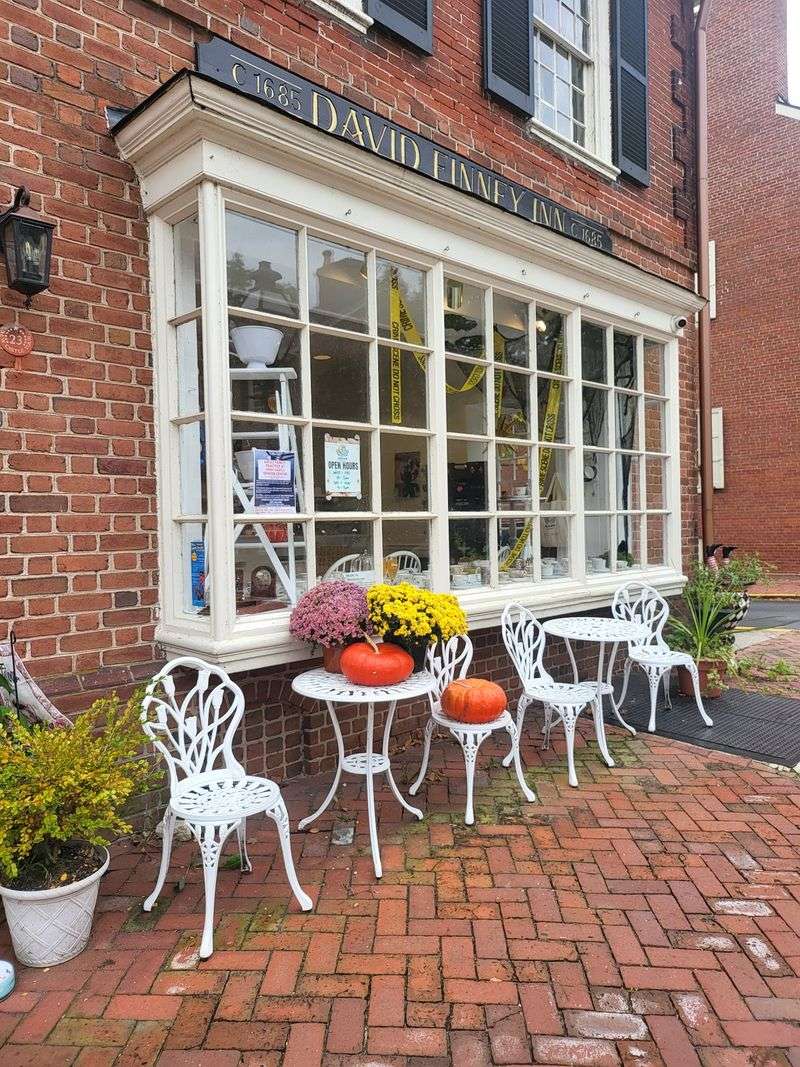 Dream Bakery in New Castle: Pumpkin Pie Latte and Fresh Pastry