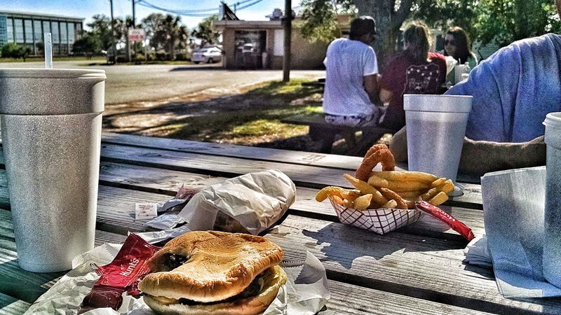 Eating Under the Oaks Has Its Own Charm