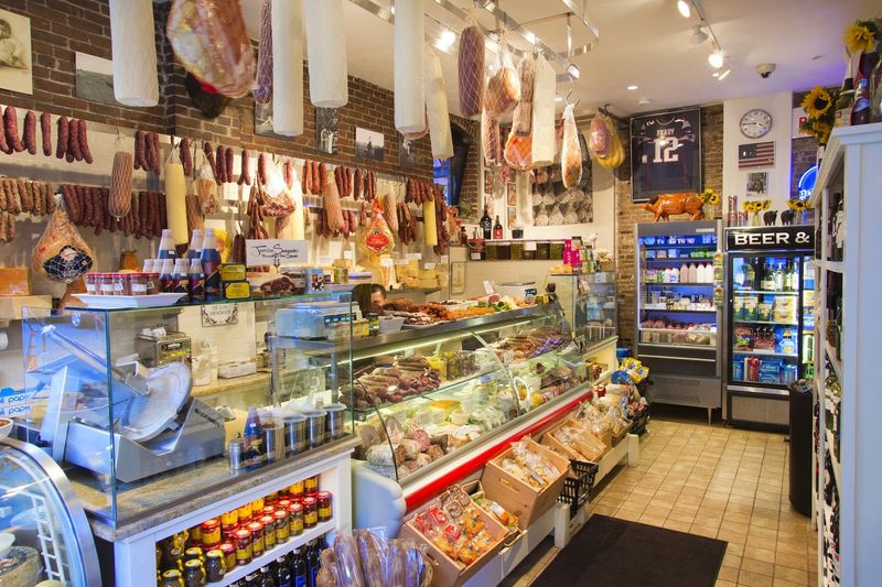 Monica's Mercato - Boston