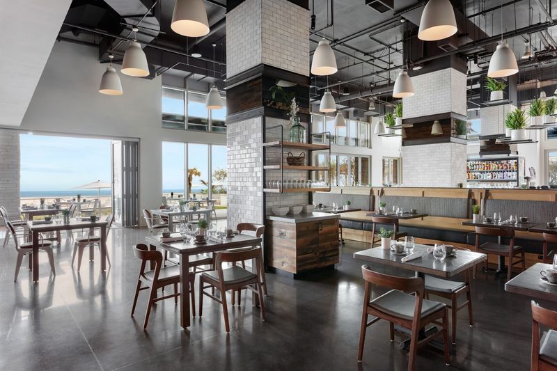Tulu Seaside Bar & Grill - Virginia Beach