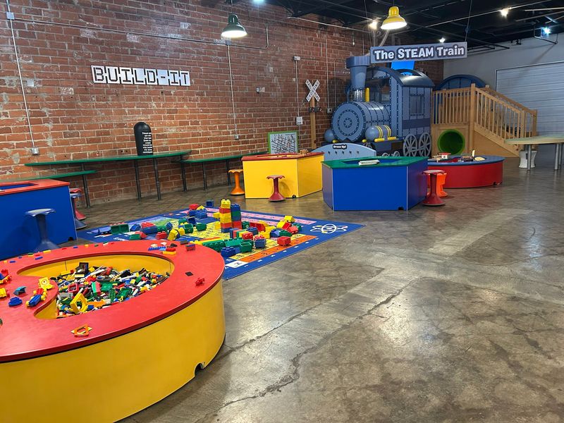 Longview World of Wonders - Longview