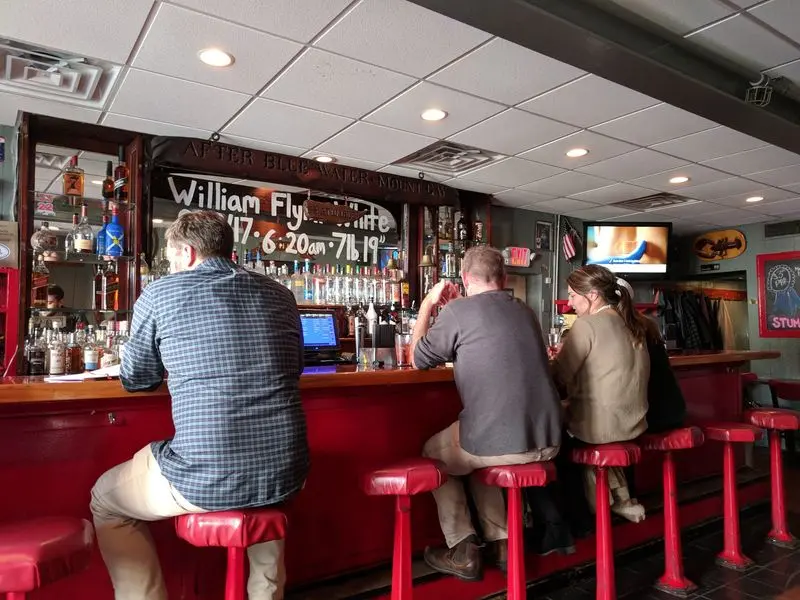 The Bar That Sounds Like Summer