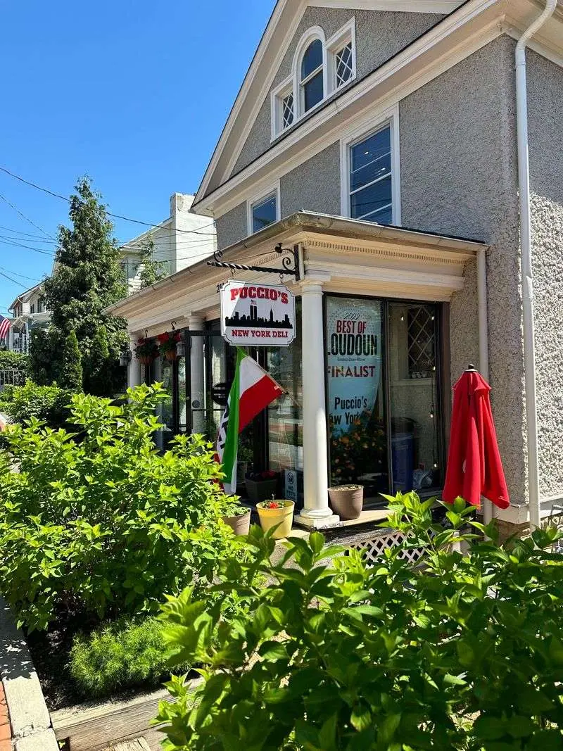 Puccio's New York Deli - Leesburg
