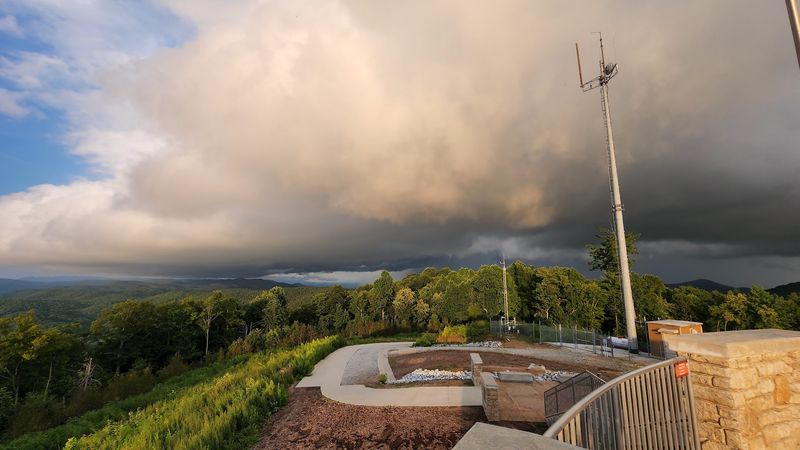 A Summit View That Feels Bigger Than Expected