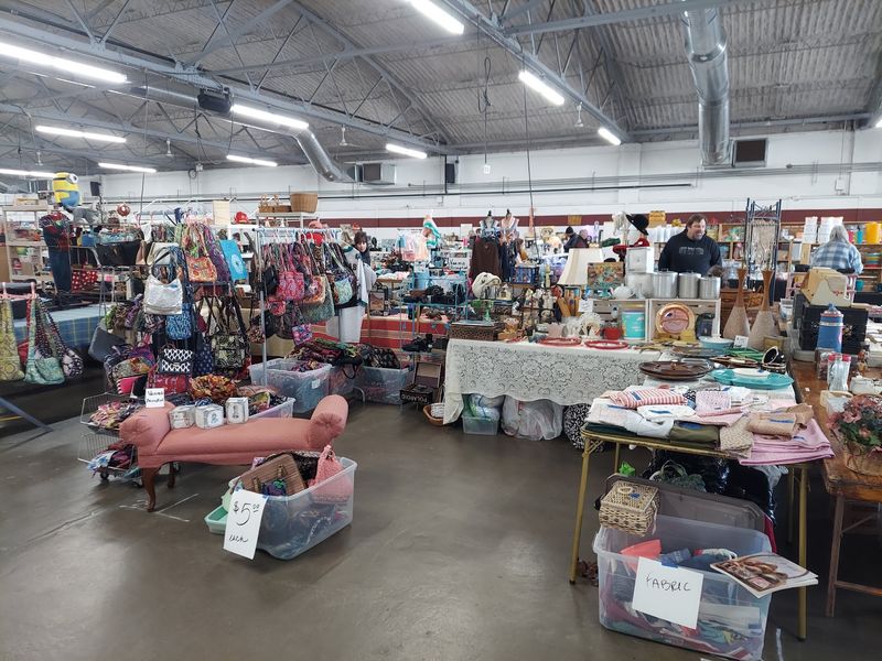 Springfield Flea Market - Springfield