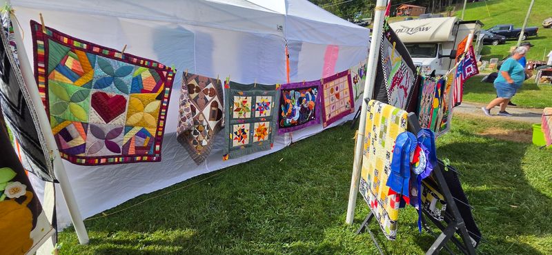 Plan Your Visit To Hundley Flea Market