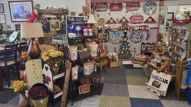 Boutiques, Markets, and Take-Home Treasures