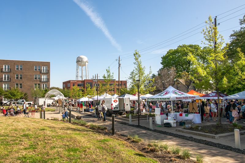 Downtown Charm Turns Shopping Into a Mini Outing