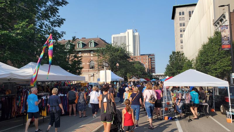 Cedar Rapids Downtown Farmers Market
