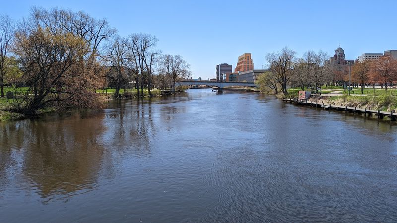 Lansing River Trail - Lansing