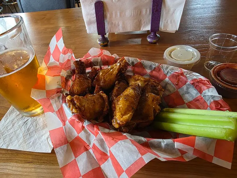 Sporty's Wing Shack & Smoke House - Pinconning