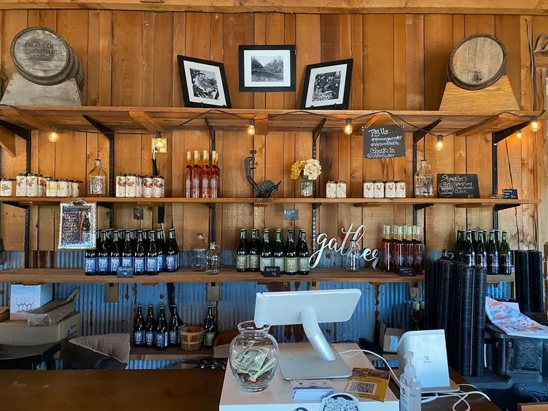 Showalter's Orchard & Greenhouse - Timberville