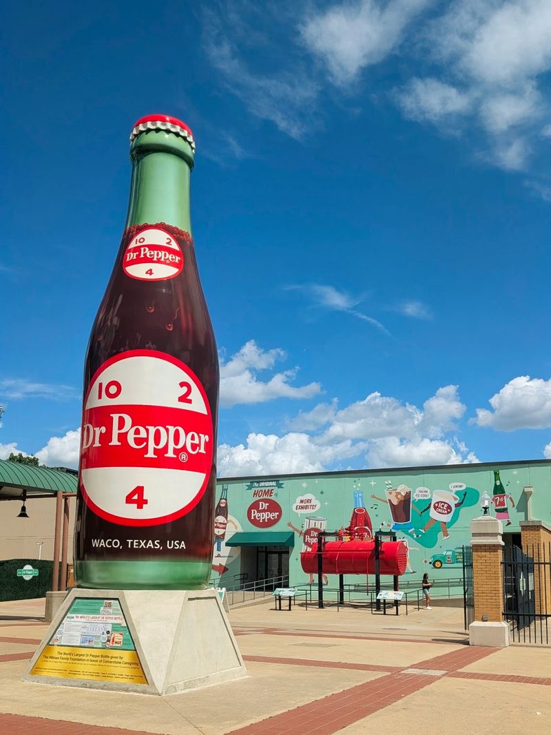See Waco&rsquo;s Giant Dr Pepper Bottle