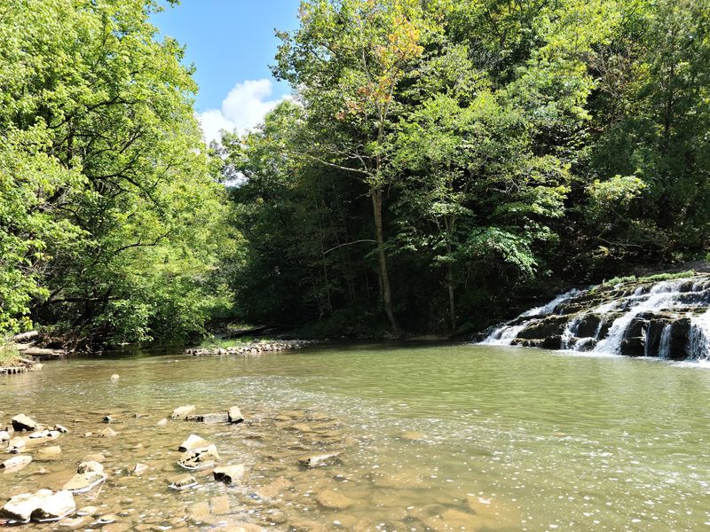 Big Cedar Creek Falls - Lebanon