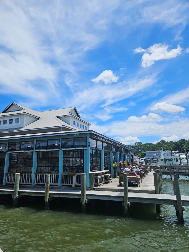 Bubba's Seafood Restaurant - Virginia Beach