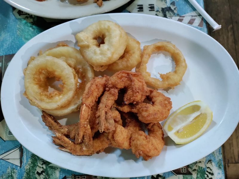 Fried Calamari With Southern Sides