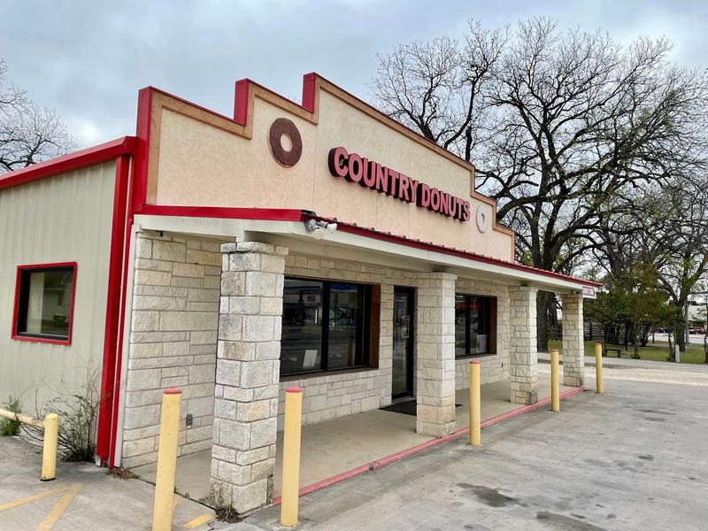 Country Donuts - Hico