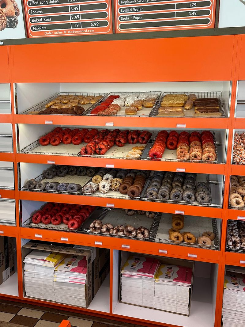 Donutland - Cedar Rapids